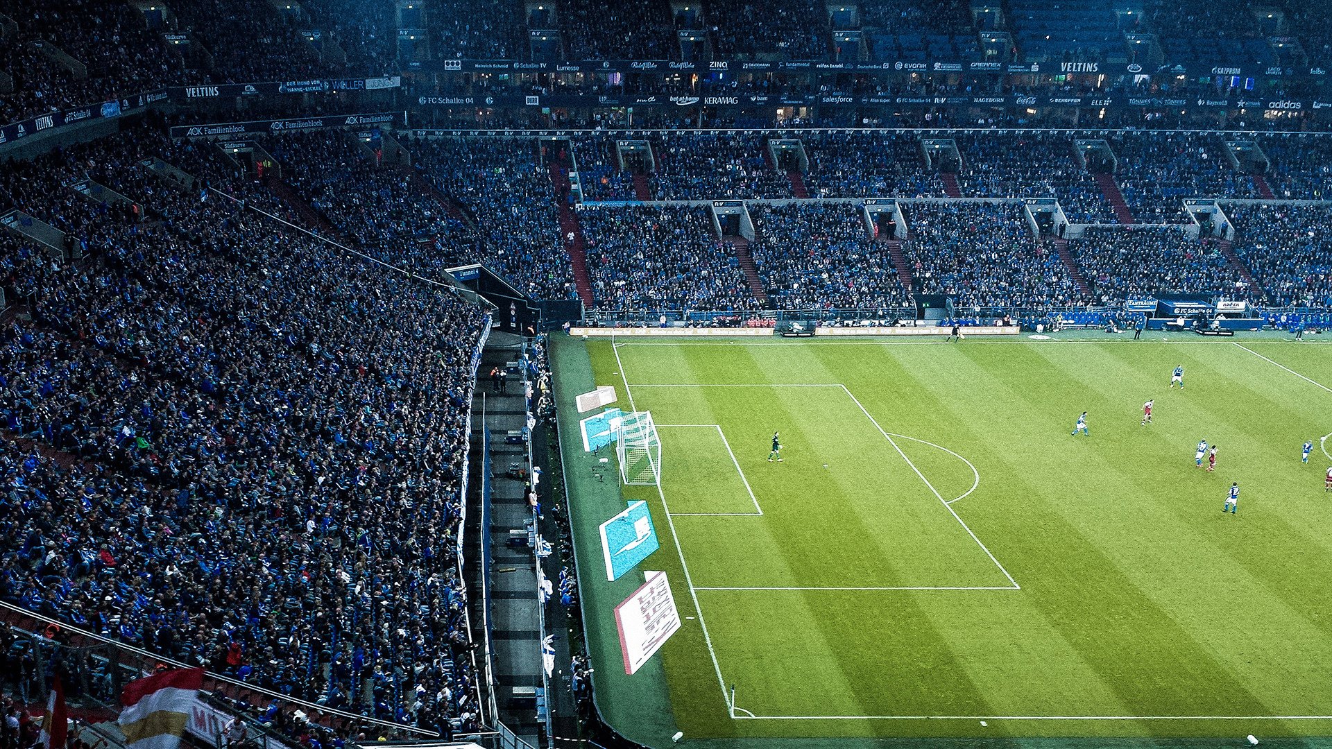 中国足球裁判裁决准确率提升，行业标准不断完善，足球裁判权威