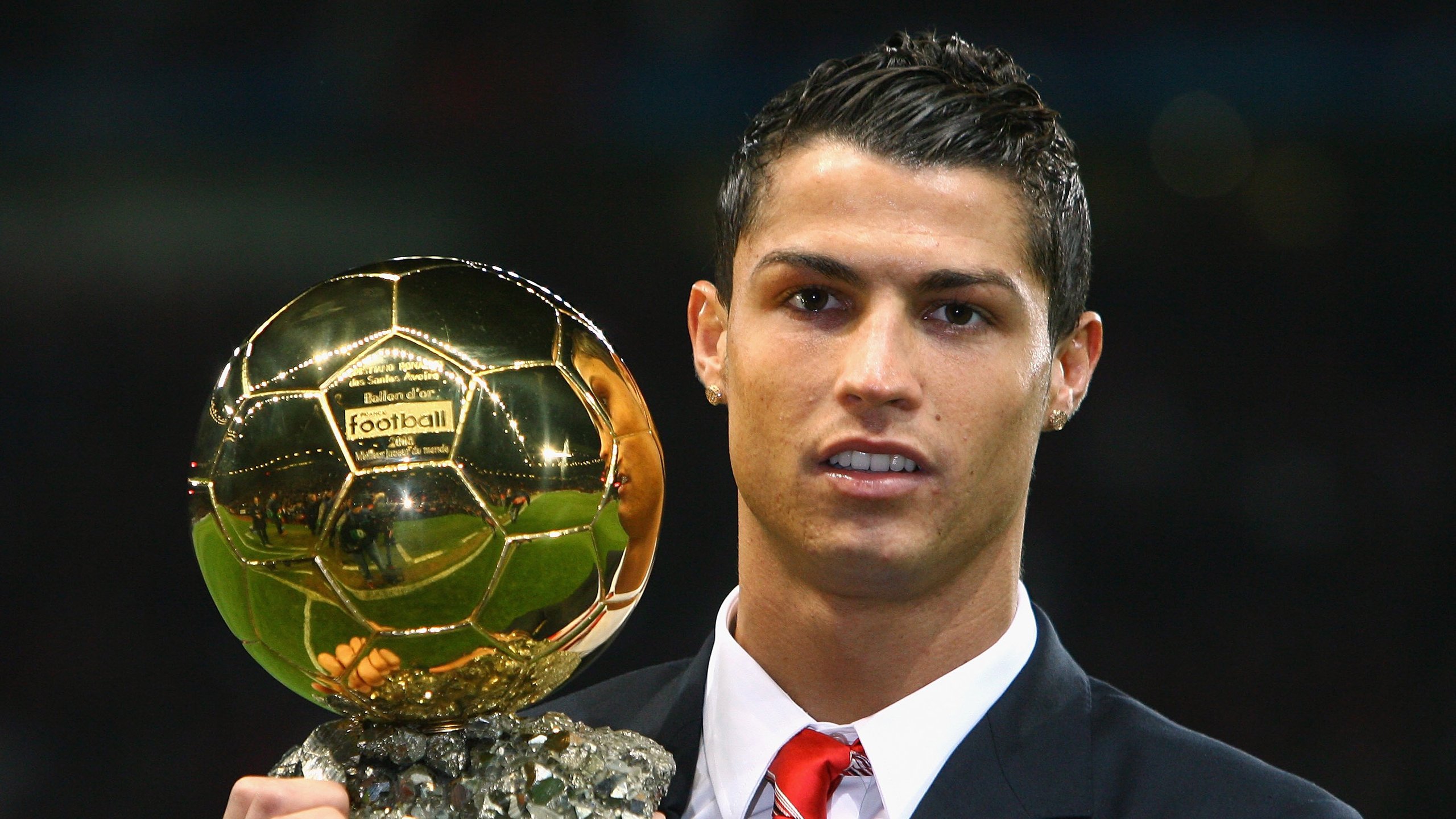 巴西队在美洲杯中遭遇VAR判罚,进球被判无效,美洲杯巴西进球被吹